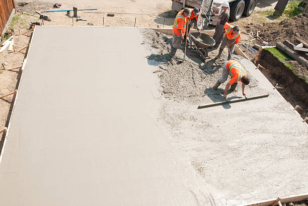 Best Concrete Pool Decks in Beach Park, IL